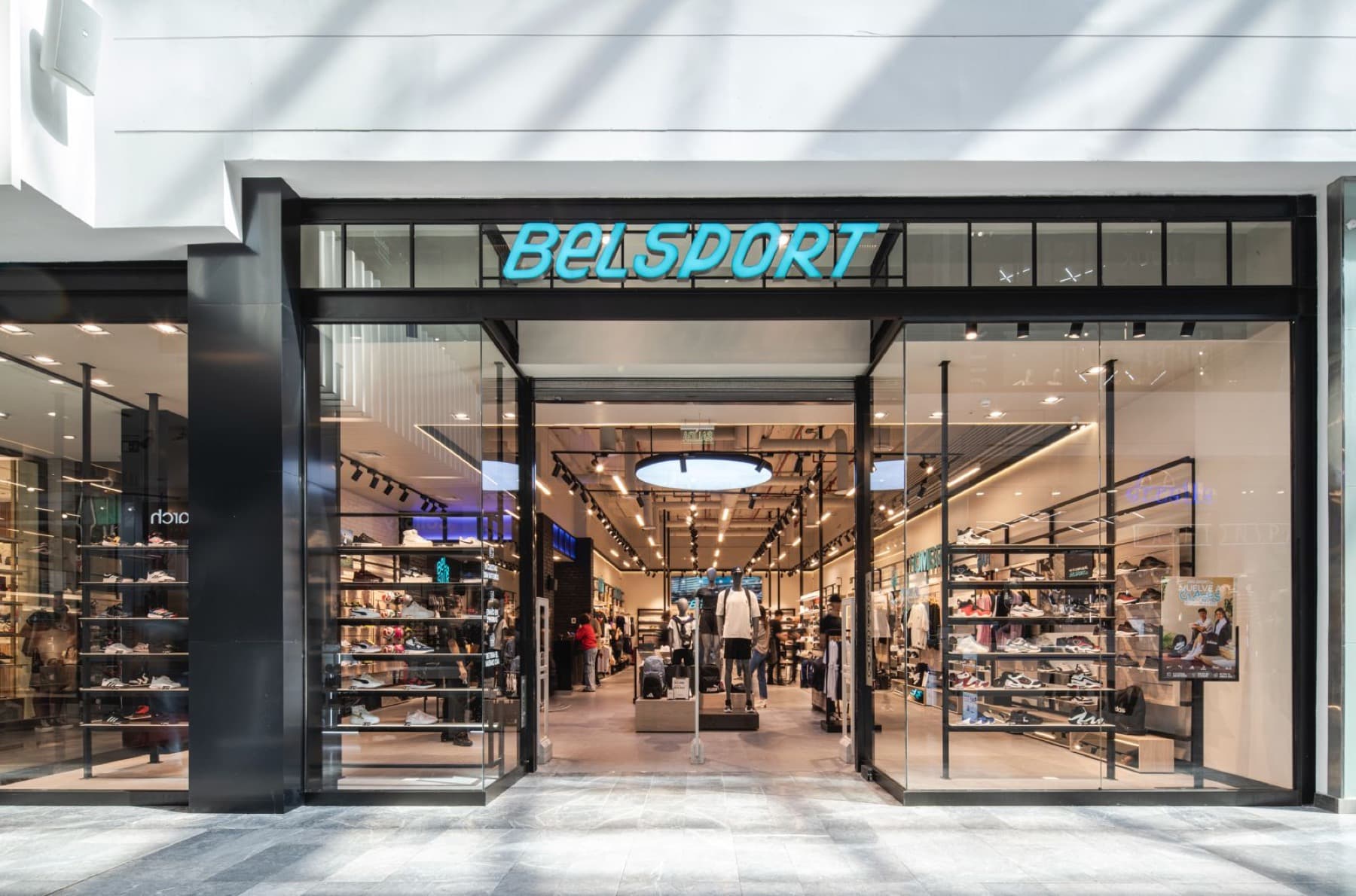 Frontis de una tienda Belsport